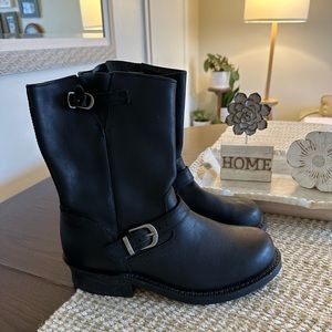 DURANGO BOOTS. Size 10.